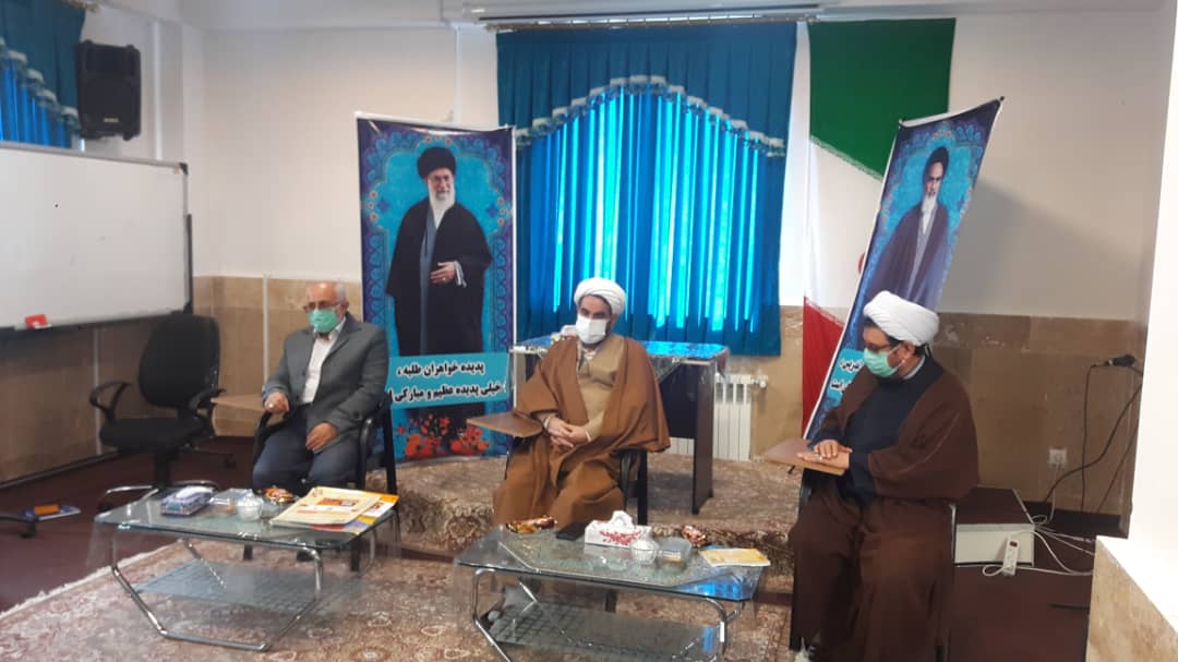 دیدار رئیس ستاد باز سازی عتبات عالیات استان قزوین با رئیس حوزه های علمیه خواهران استان