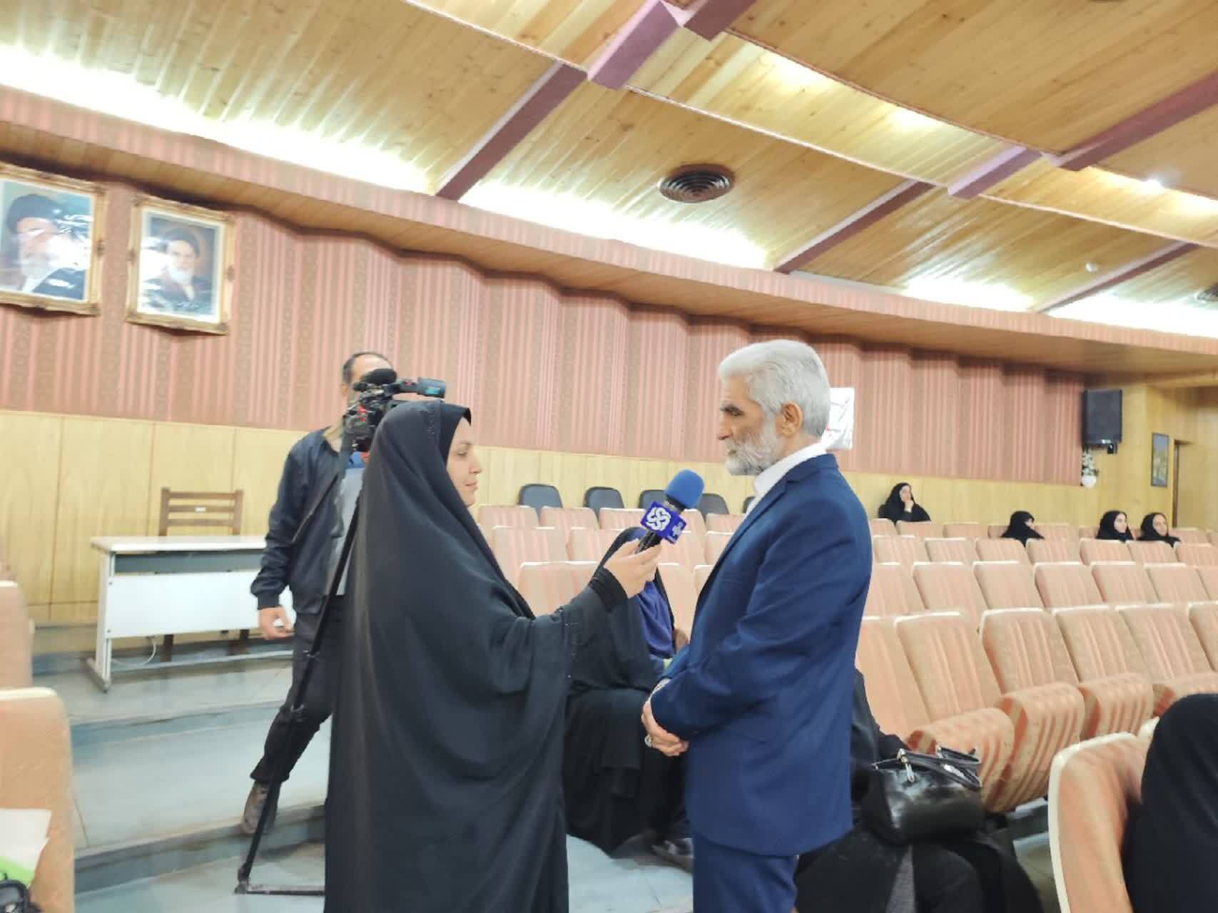 همایش بانوان طلایه دار حرم ساز برگزارشد