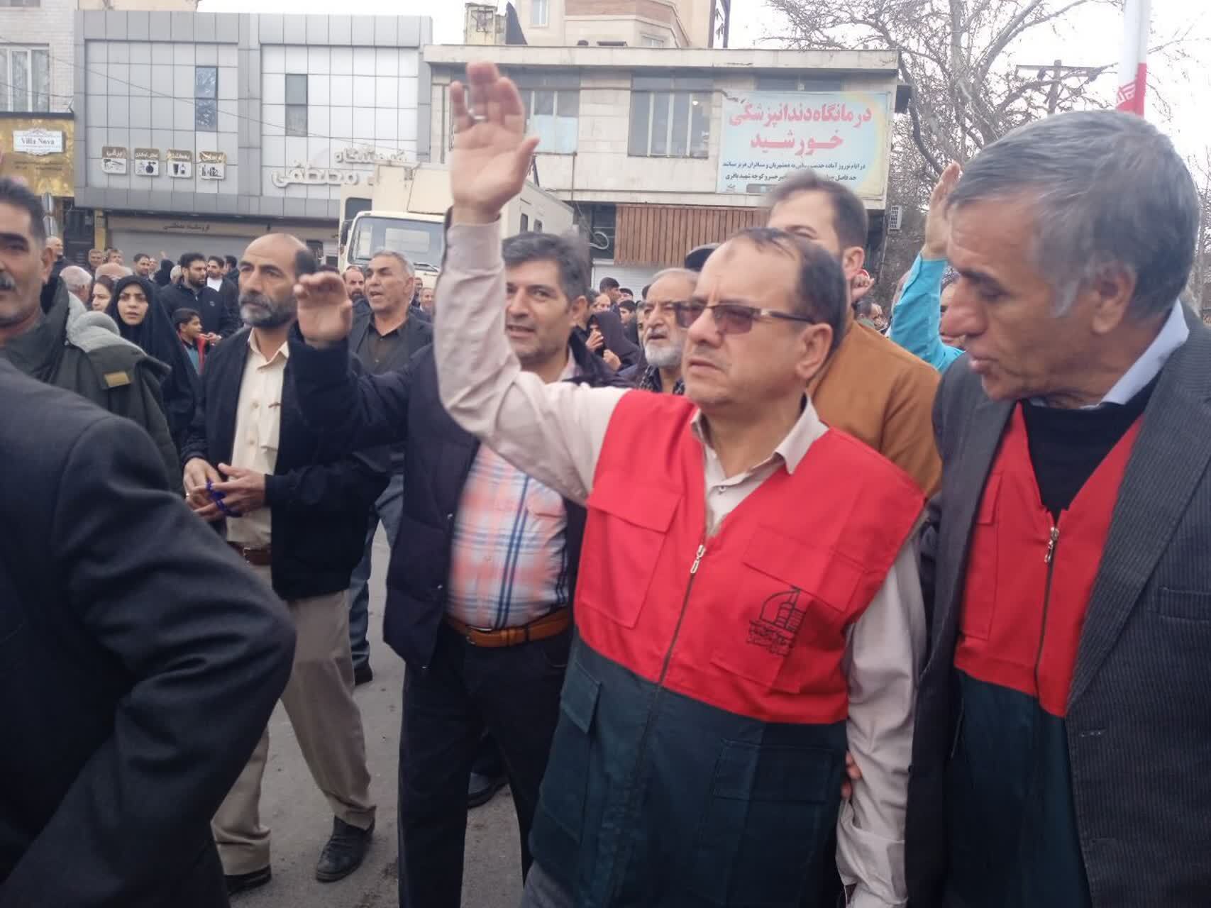 شرکت در راهپیمایی 22 بهمن