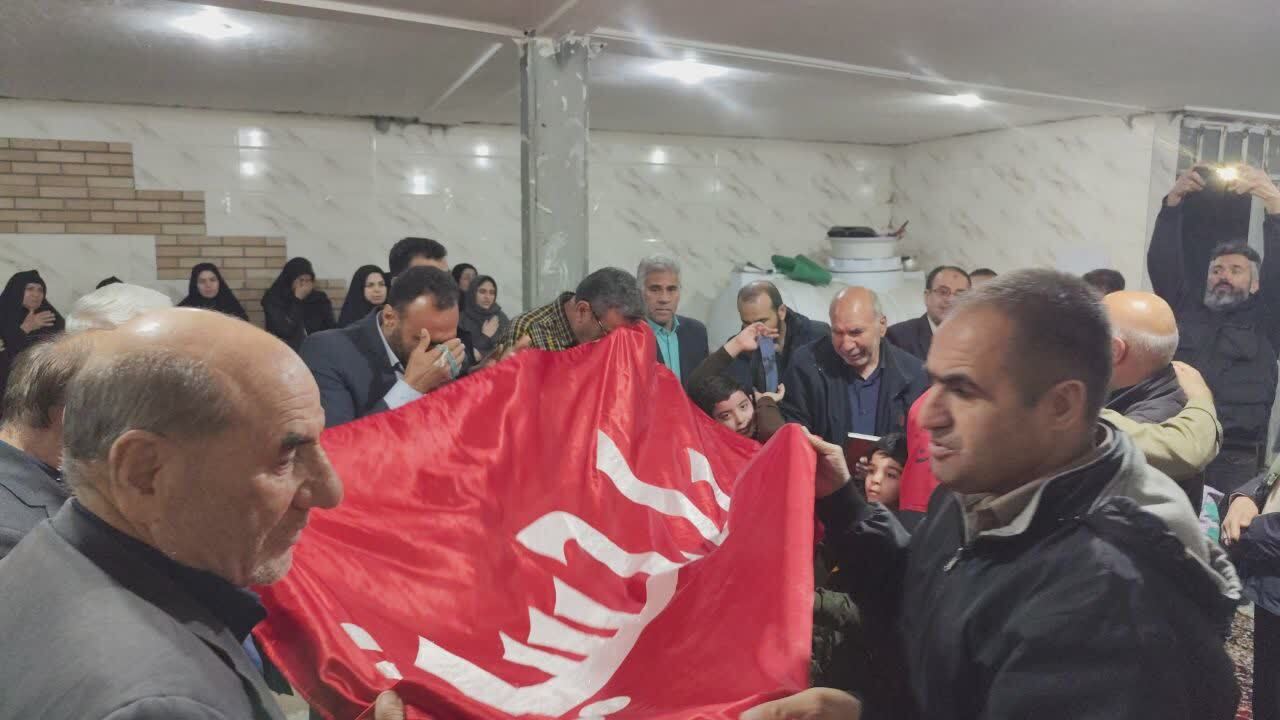 با حضور خادمان ابا عبدالله الحسین برگزار شد.