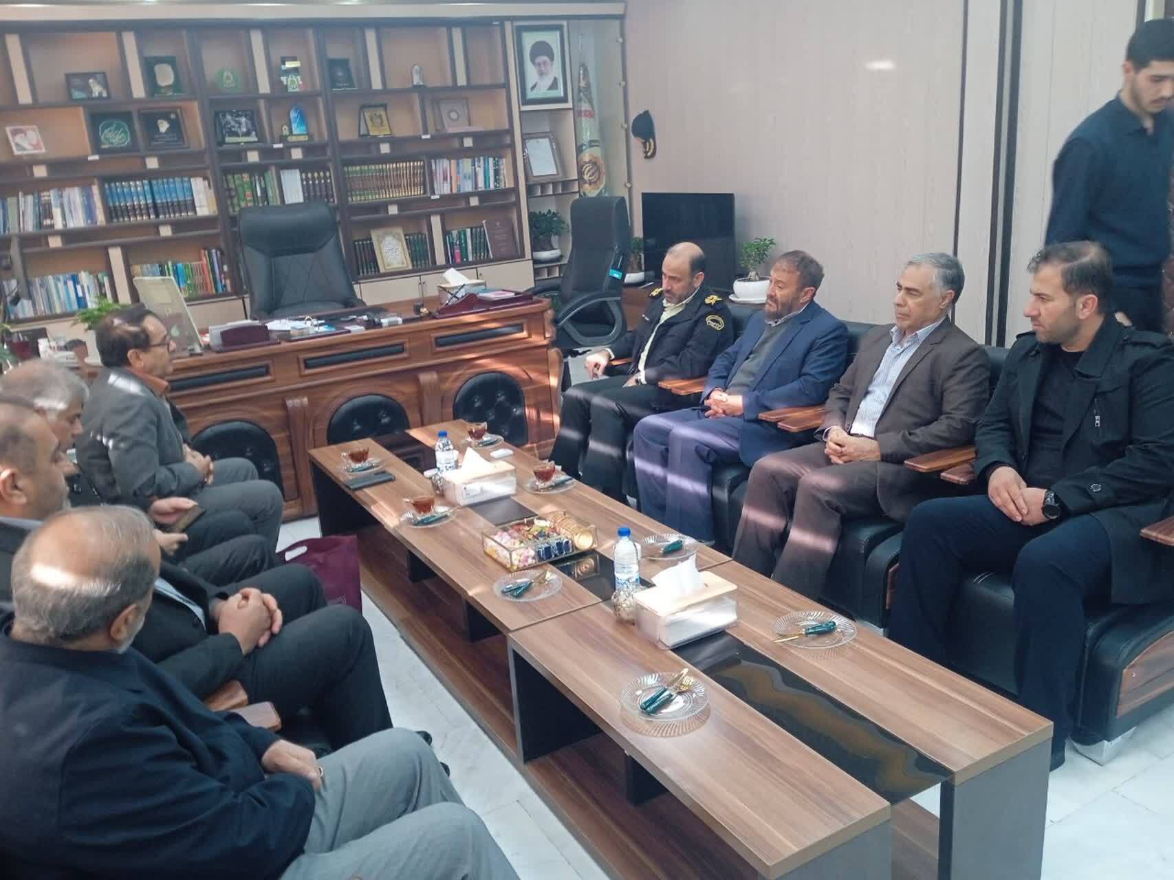 دیدار رئیس ستاد توسعه و بازسازی عتبات عالیات با فرمانده فراجا استان لرستان دیدار رئیس ستاد توسعه و بازسازی عتبات عالیات با فرمانده فراجا استان لرستان