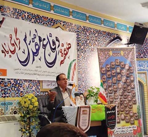 دیدار رئیس ستاد توسعه و بازسازی عتبات عالیات استان لرستان با بسیجیان و اقشار مختلف مردم چگنی