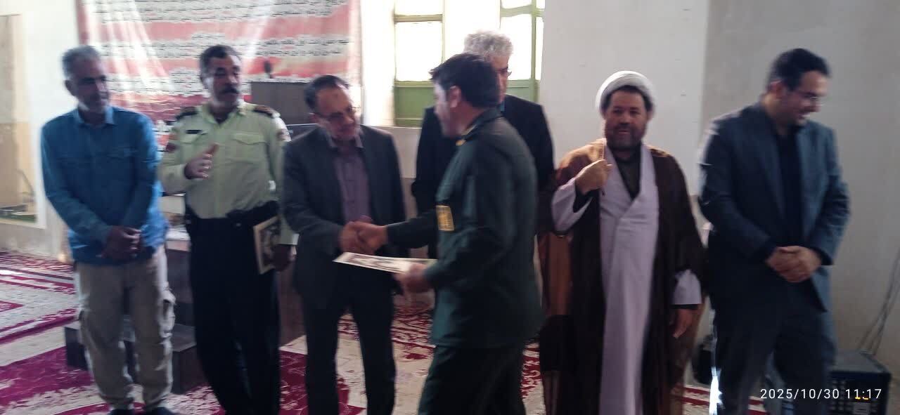 همایش تجلیل از خادمین موکب شهدای میانکوه شرقی