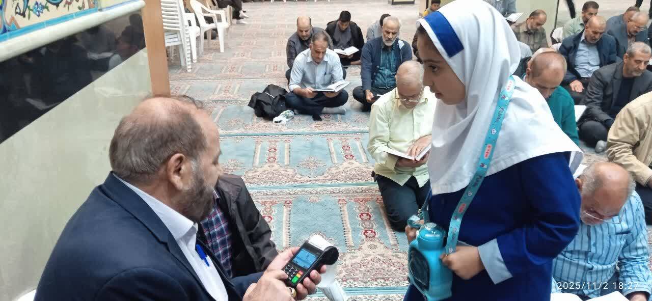 دیدار چهره به چهره رئیس ستاد توسعه و بازسازی عتبات عالیات استان لرستان با نمازگزاران شهرستان بروجرد