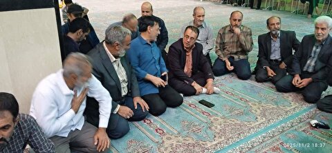 دیدار چهره به چهره رئیس ستاد توسعه و بازسازی عتبات عالیات استان لرستان با نمازگزاران شهرستان بروجرد