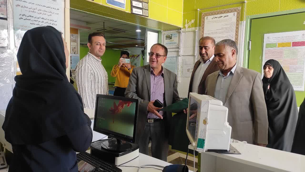 دیدار با کادر درمانی بیمارستان شهید مدنی دیدار با کادر درمانی بیمارستان شهید مدنی