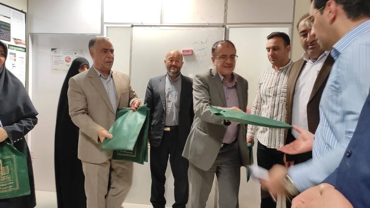 دیدار با کادر درمانی بیمارستان شهید مدنی دیدار با کادر درمانی بیمارستان شهید مدنی