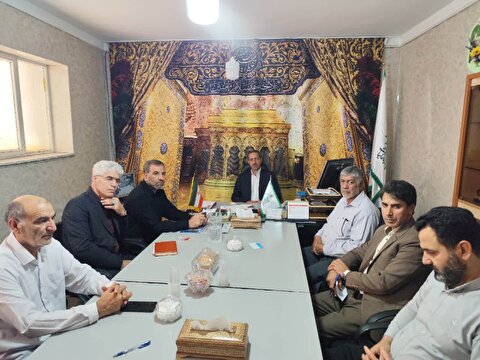 حضور  آقای هادی هاشمی نماینده مجلس شورای اسلامی در ستاد توسعه و بازسازی عتبات عالیات استان لرستان